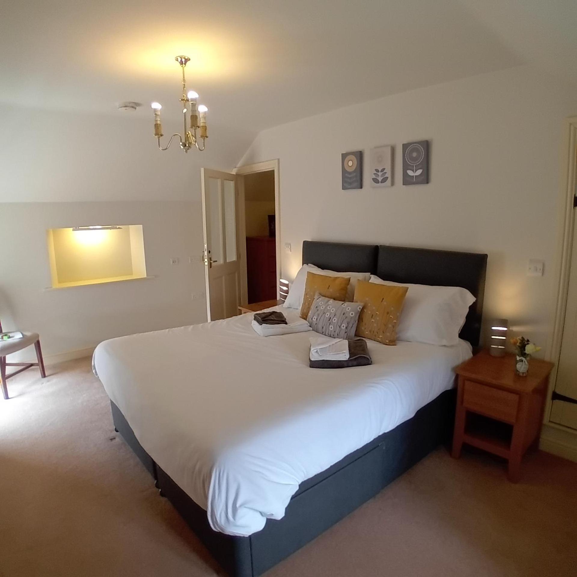 Castle Court Apartment